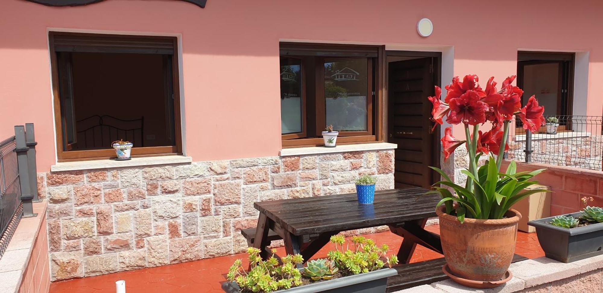 Apartamentos Fermin Onís Екстериор снимка